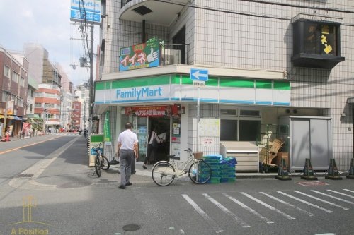 コンビニ　ファミリーマート 西天満店（コンビニ）まで302m