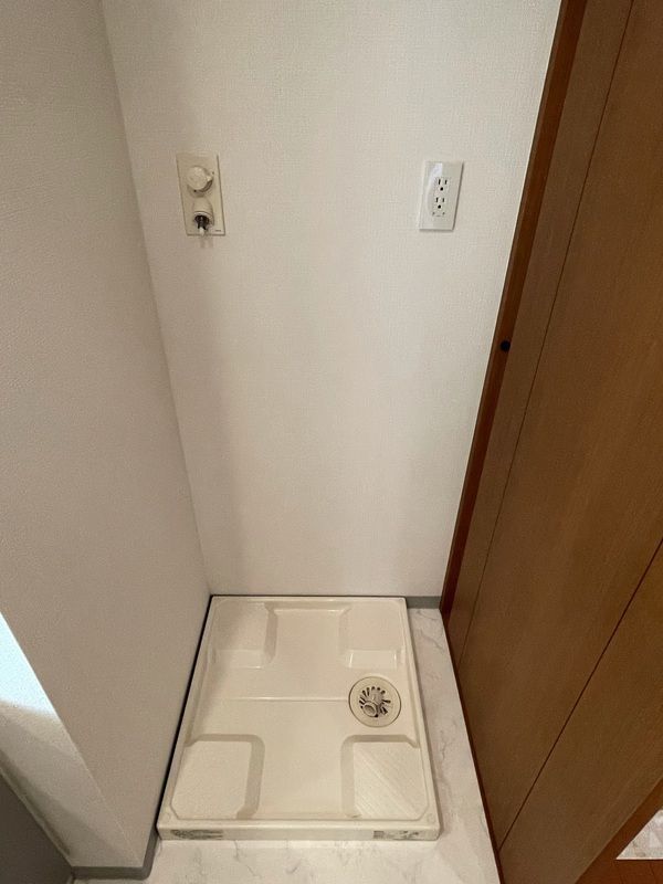 その他設備　防水パン付き洗濯機置場