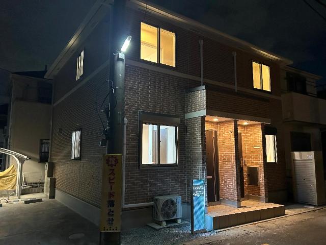 建物外観　外観写真（夜）