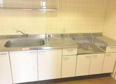 キッチン　※同建物内の別部屋参考写真です
