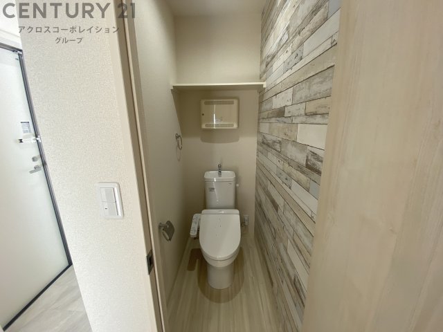 トイレ　温水洗浄便座付きのトイレです♪