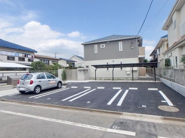 駐車場　★敷地内駐車場・駐輪場完備★