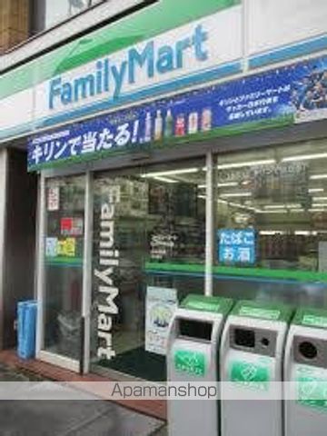 コンビニ　ファミリーマート牡丹一丁目店（コンビニ）まで53m