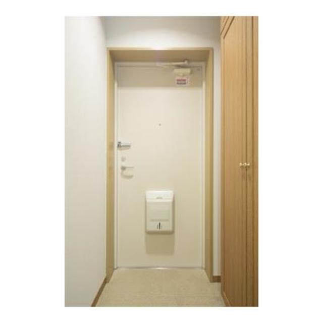 玄関　※写真は同タイプ住戸です。