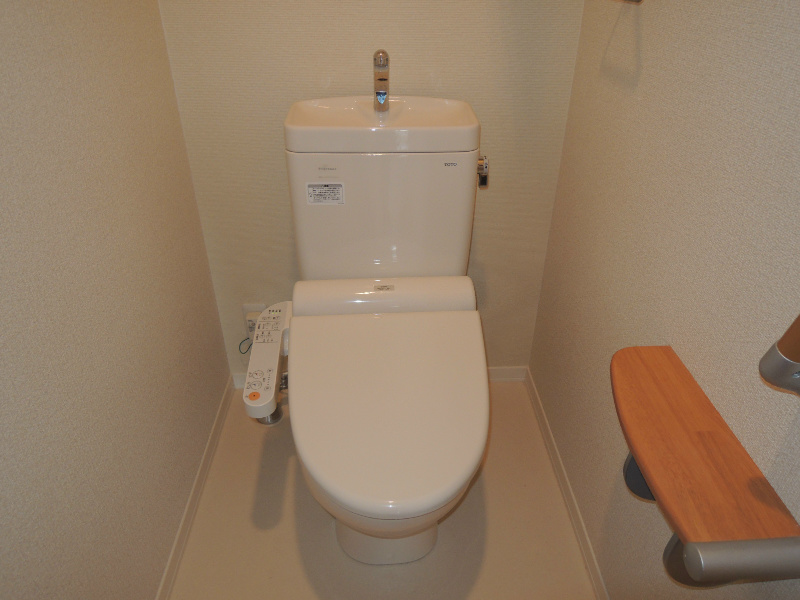 トイレ　同施工会社参考写真