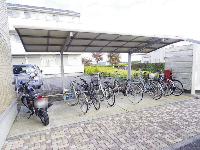 その他共有部分　駐輪場も無料で使用できます。