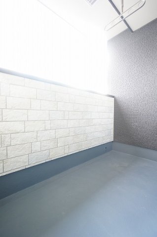 バルコニー　お洗濯にも便利なバルコニー付き