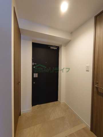 玄関　別部屋同タイプ部屋の参考写真となります。