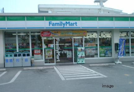 コンビニ　ファミリーマート矢野ニュータウン店（コンビニ）まで823m