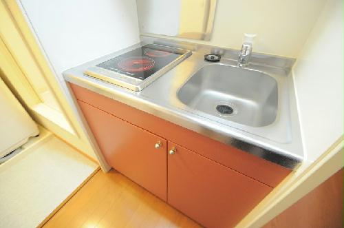 キッチン　設備・仕様は号室により異なる為、現況を優先致します。
