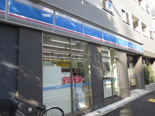 コンビニ　ローソン新宿下落合四丁目店（コンビニ）まで56m