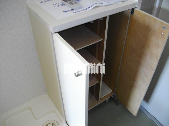 玄関　玄関シューズボックス