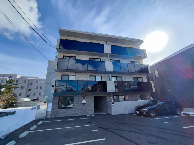 建物外観　札幌市中央区南２３条西ＡｎｇｅｌｉｃＶｉｌｌａｇｅ南２３条