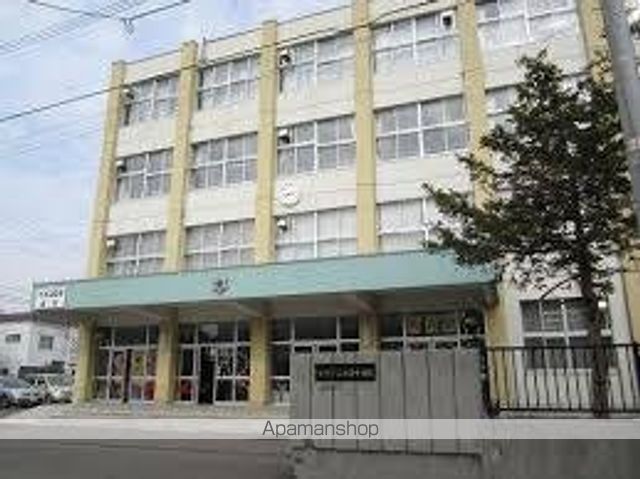 小学校　白石小学校（小学校）まで615m
