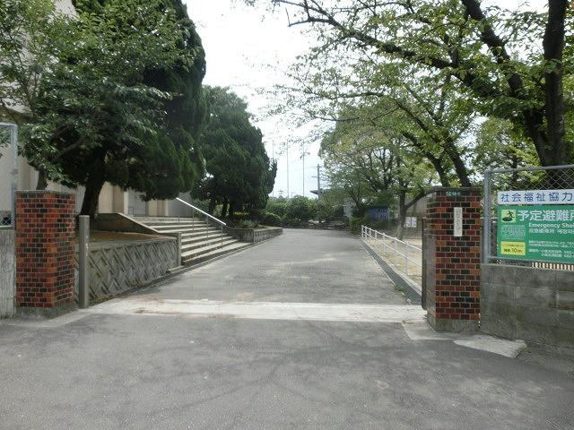 小学校　中井小学校（小学校）まで490m