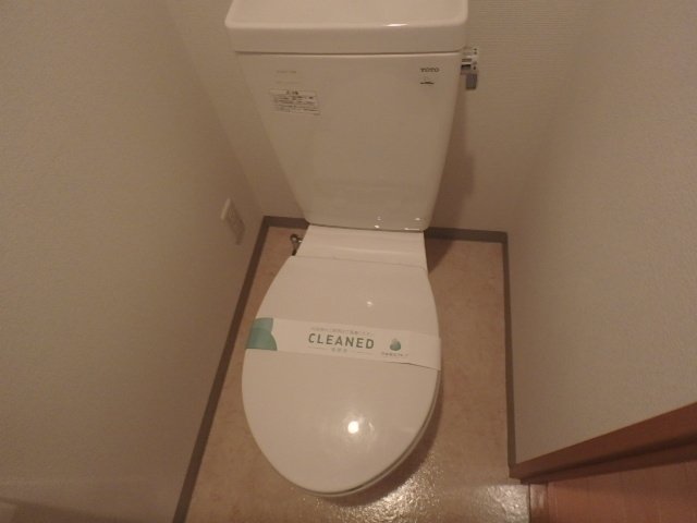 トイレ　落ち着いたトイレです