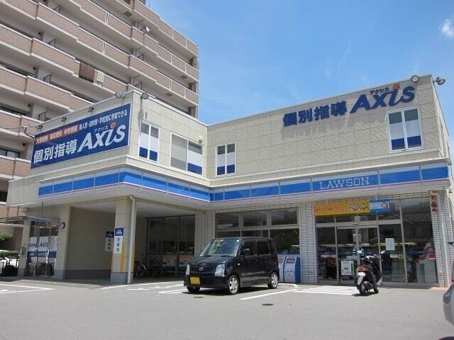 コンビニ　ローソン広島大町東2丁目店（コンビニ）まで878m
