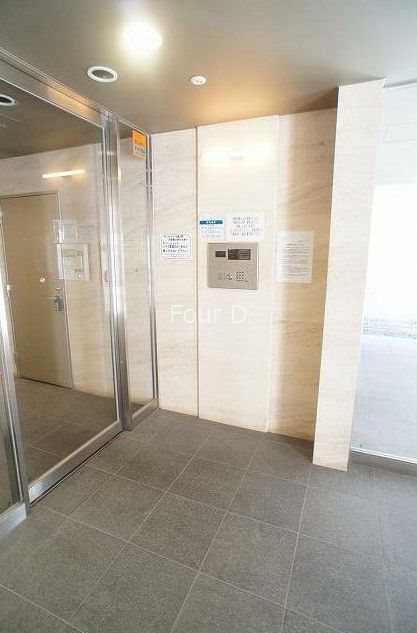 エントランス　お気軽にお問い合わせください。