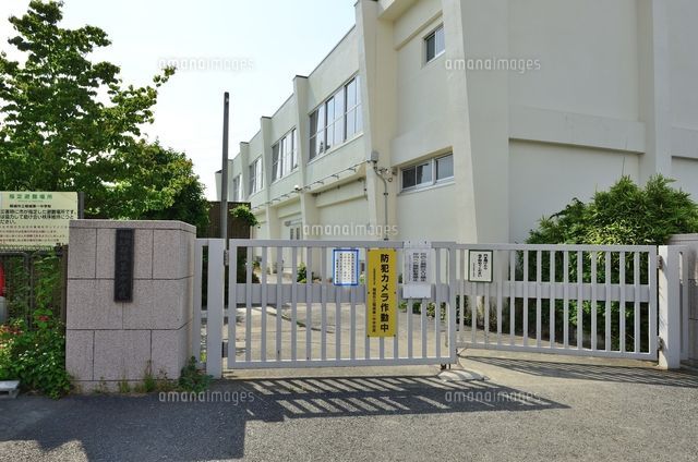 中学校　稲城第三中学校（中学校）まで300m