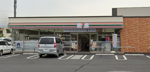 コンビニ　セブンイレブン沼津大岡南店（コンビニ）まで831m