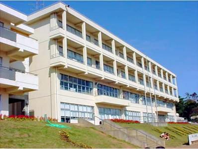 小学校　牛久市立神谷小学校（小学校）まで813m