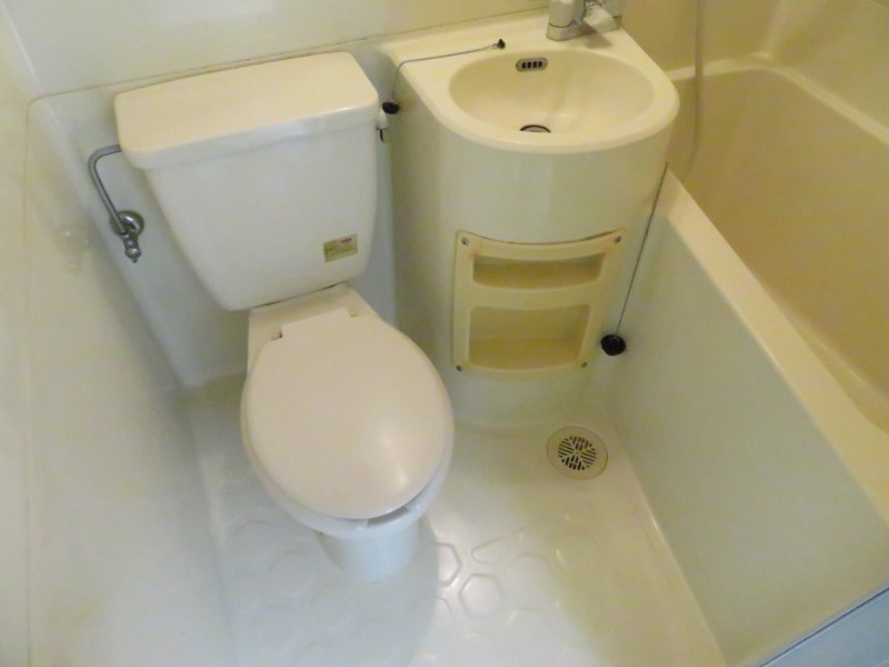 バス・シャワールーム　※別部屋参考写真