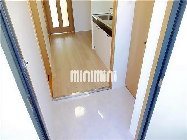 玄関　別のお部屋の写真です