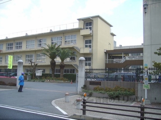 小学校　木津小学校（小学校）まで1100m