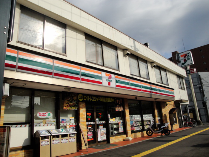 コンビニ　セブン-イレブン 広島中広１丁目店（コンビニ）まで640m