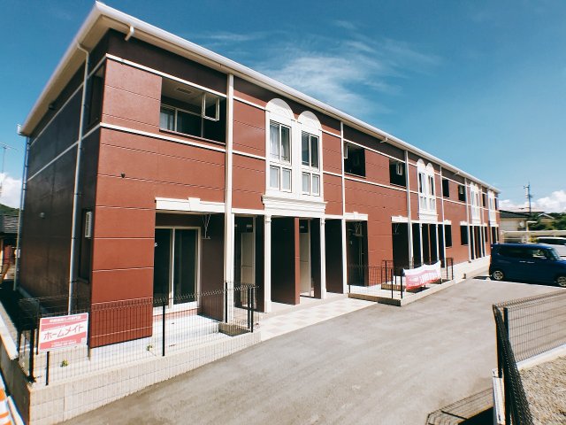 建物外観　全戸南向きで日当たり良好