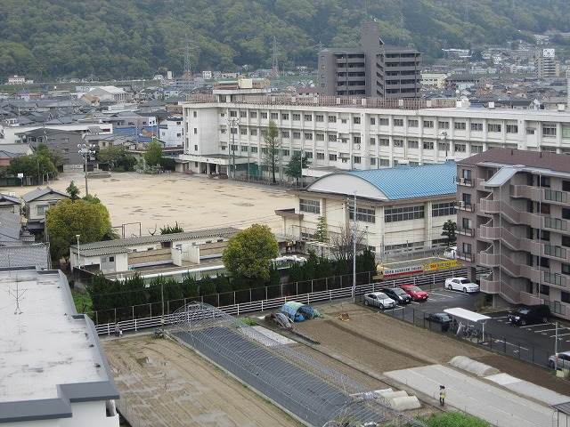 小学校　広島市立中筋小学校（小学校）まで235m