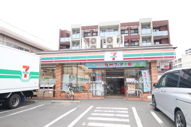 コンビニ　セブン-イレブン 名古屋一社１丁目店（コンビニ）まで100m