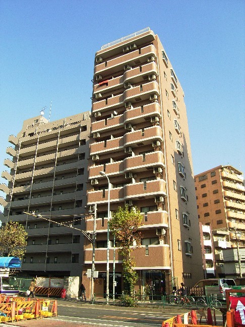 建物外観　鉄骨鉄筋コンクリート造１０階建てのマンション