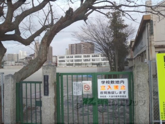 中学校　皇子山中学校（中学校）まで1170m