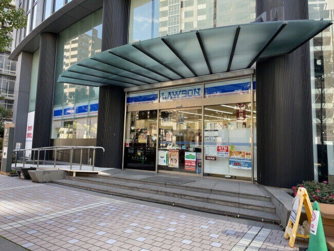 コンビニ　ローソン江戸堀センタービル店（コンビニ）まで116m