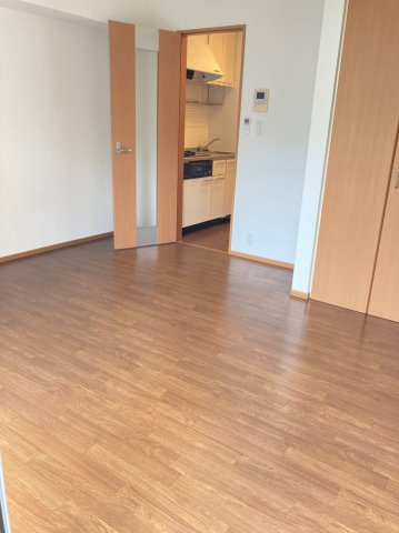 その他部屋・スペース　★明るいフローリング調のお部屋です★