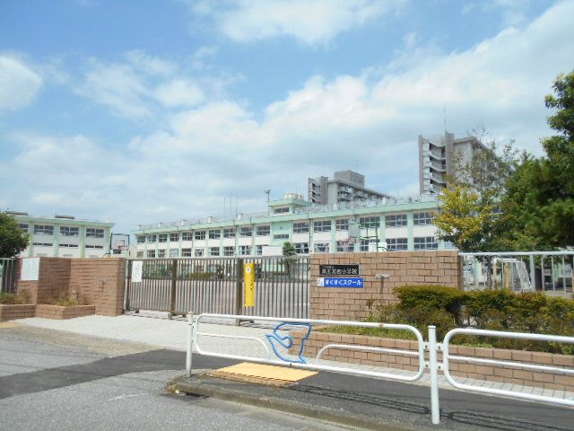 小学校　江戸川区立第五葛西小学校（小学校）まで624m