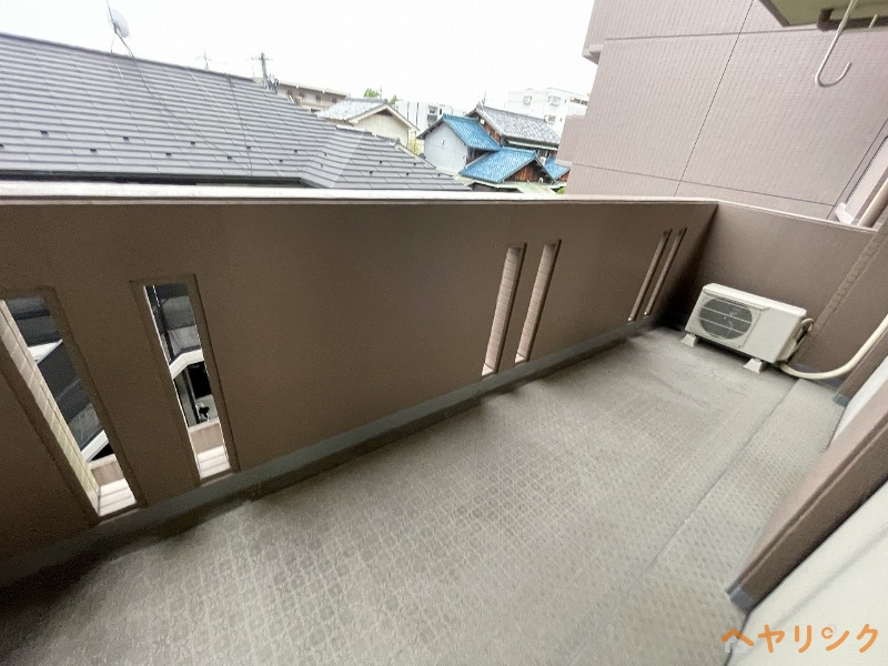 バルコニー　フィールクオリテ上社店（８３１ｍ）