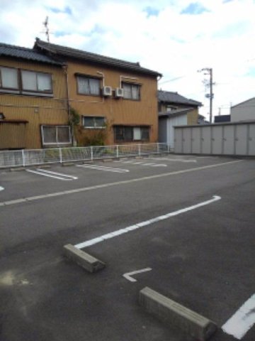駐車場　駐車場です