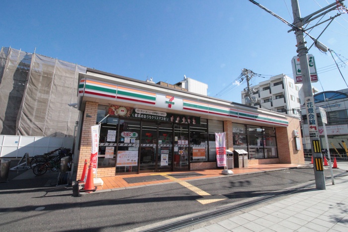 コンビニ　セブンイレブン（コンビニ）まで350m