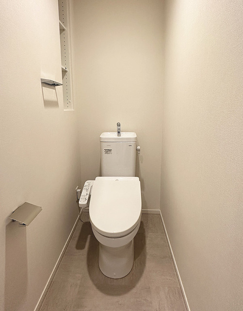 トイレ　※写真は同タイプ住戸です。