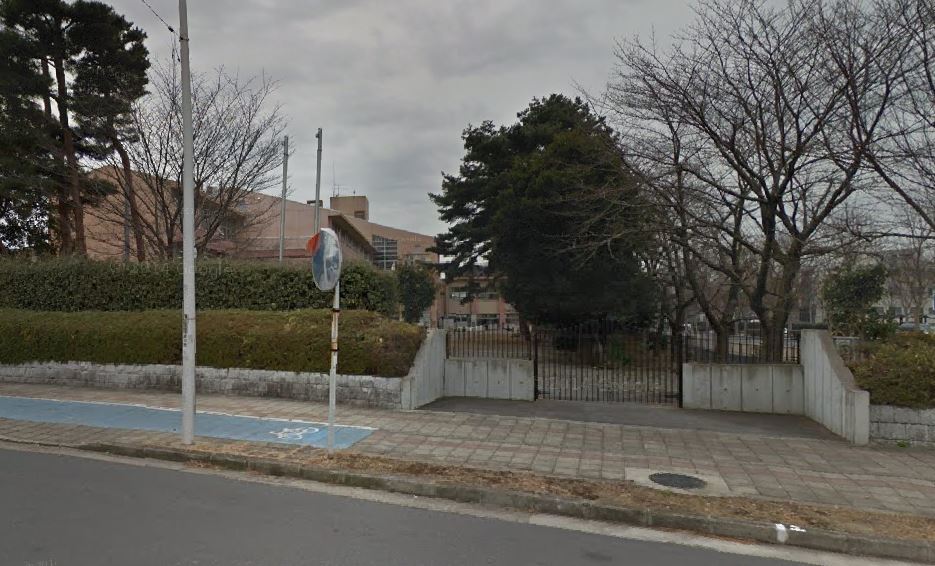 中学校　並木中等教育学校（中学校）まで1086m