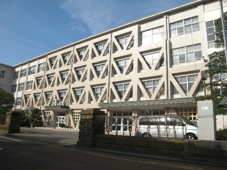小学校　小松市立稚松小学校（小学校）まで608m