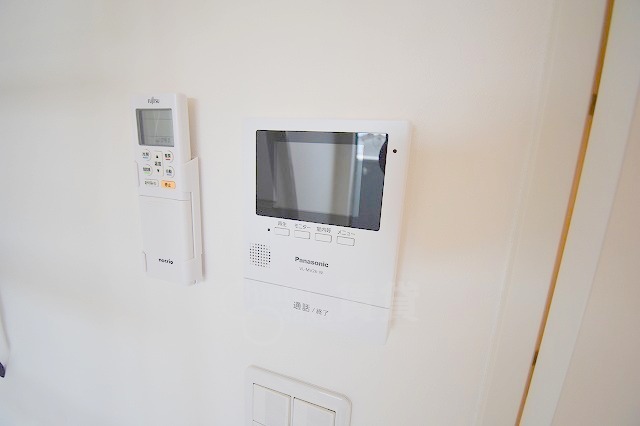 セキュリティ　モニター付きインターフォン