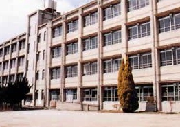 中学校　門真市立第五中学校（中学校）まで1551m