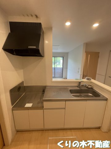 キッチン　反転同タイプのお部屋です（現況を優先します）