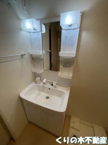 洗面設備　反転同タイプのお部屋です（現況を優先します）