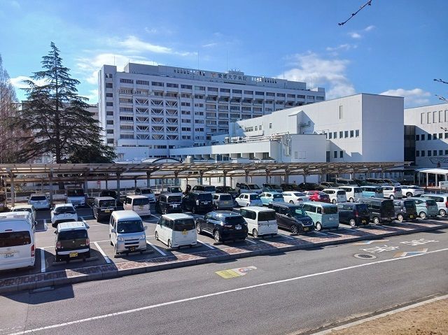 病院　愛媛大学医学部付属病院様（病院）まで800m