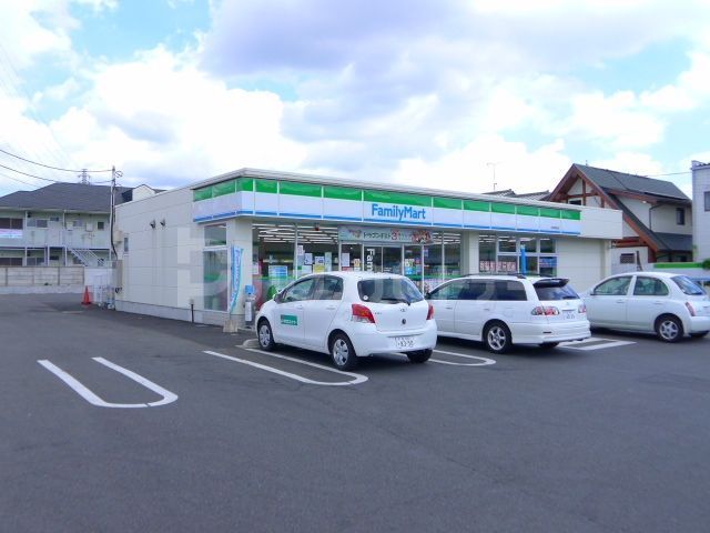 コンビニ　ファミリーマート 柏南増尾七丁目店（コンビニ）まで200m