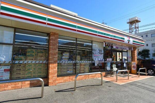 コンビニ　セブンイレブン名古屋表山店（コンビニ）まで171m